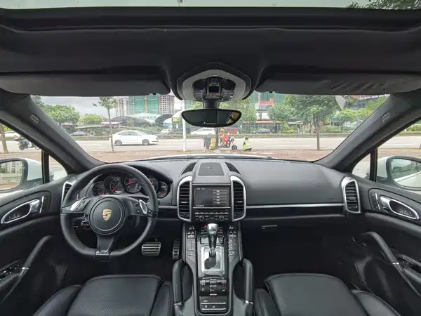 Porsche Cayenne 2011