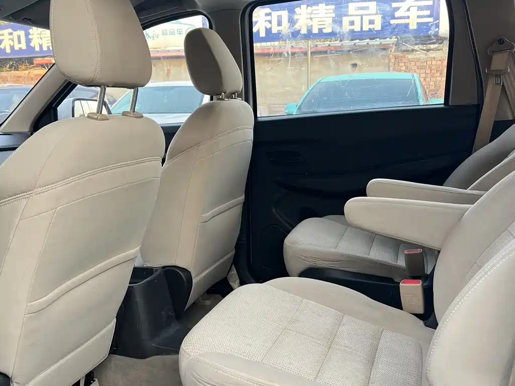 Wuling Hongguang 2019 — фото 6