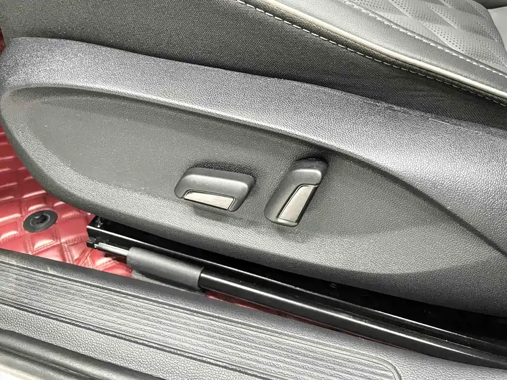 Volkswagen Sagitar 2022