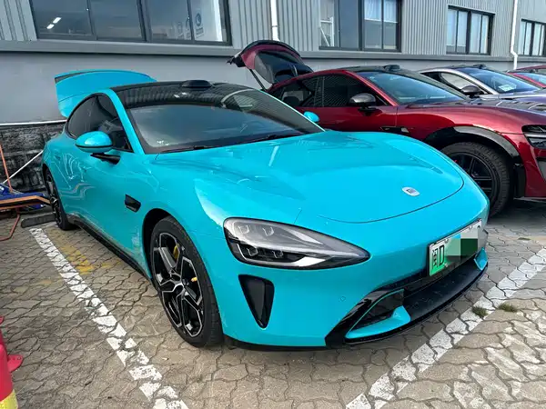 Xiaomi SU7 2024