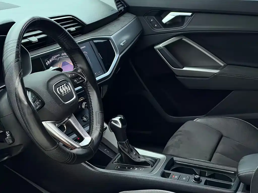 Audi Q3 2022 — фото 20
