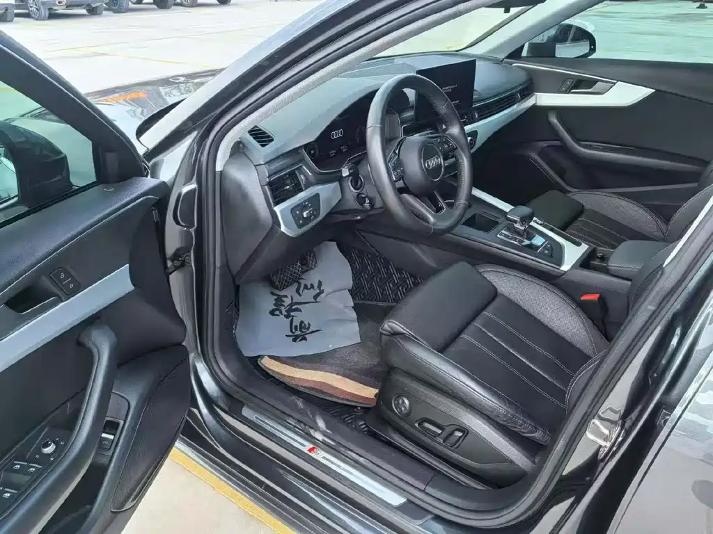 Audi A4L 2021