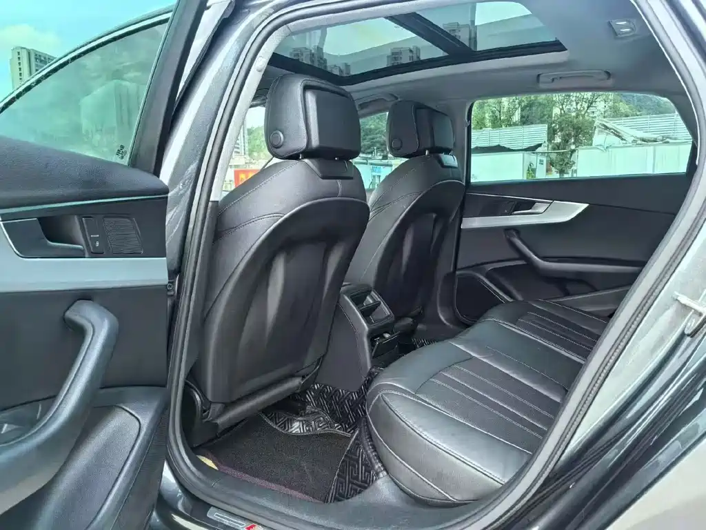 Audi A4L 2021