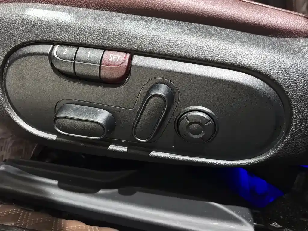 MINI Clubman 2017 — фото 11