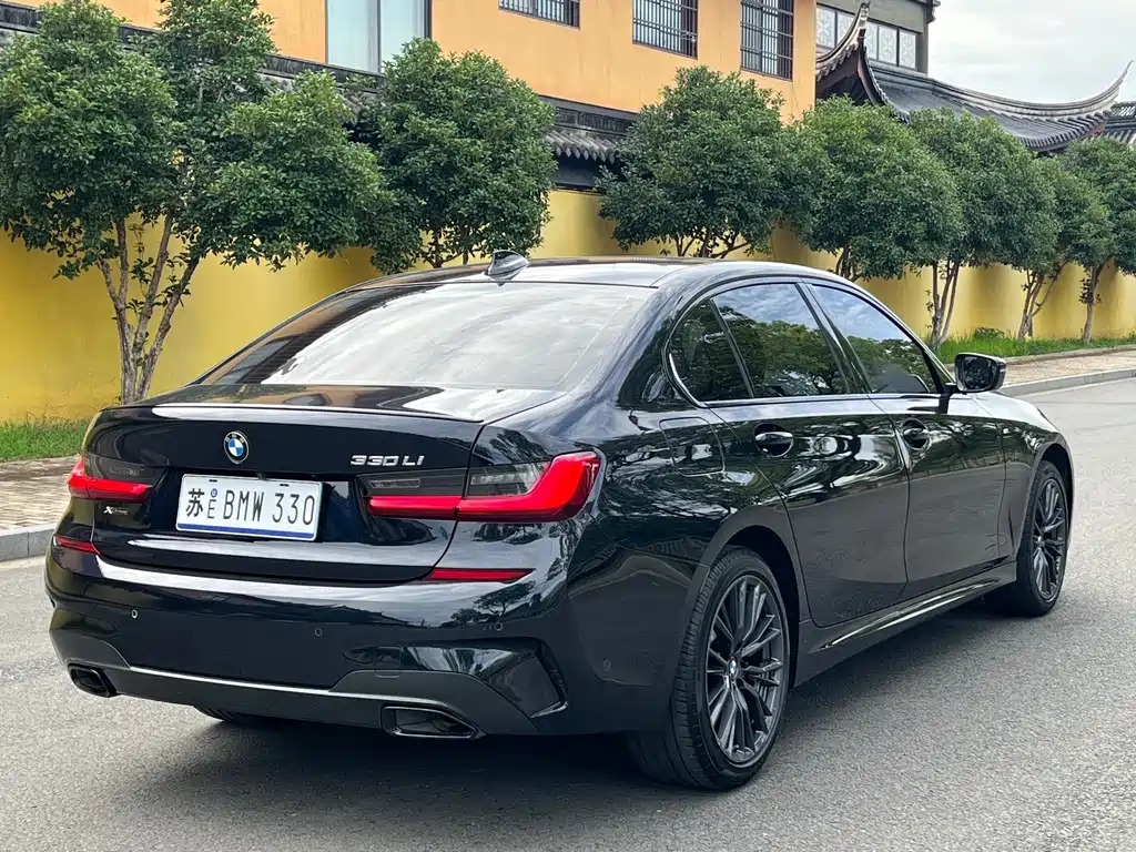 BMW 3 Series 2021