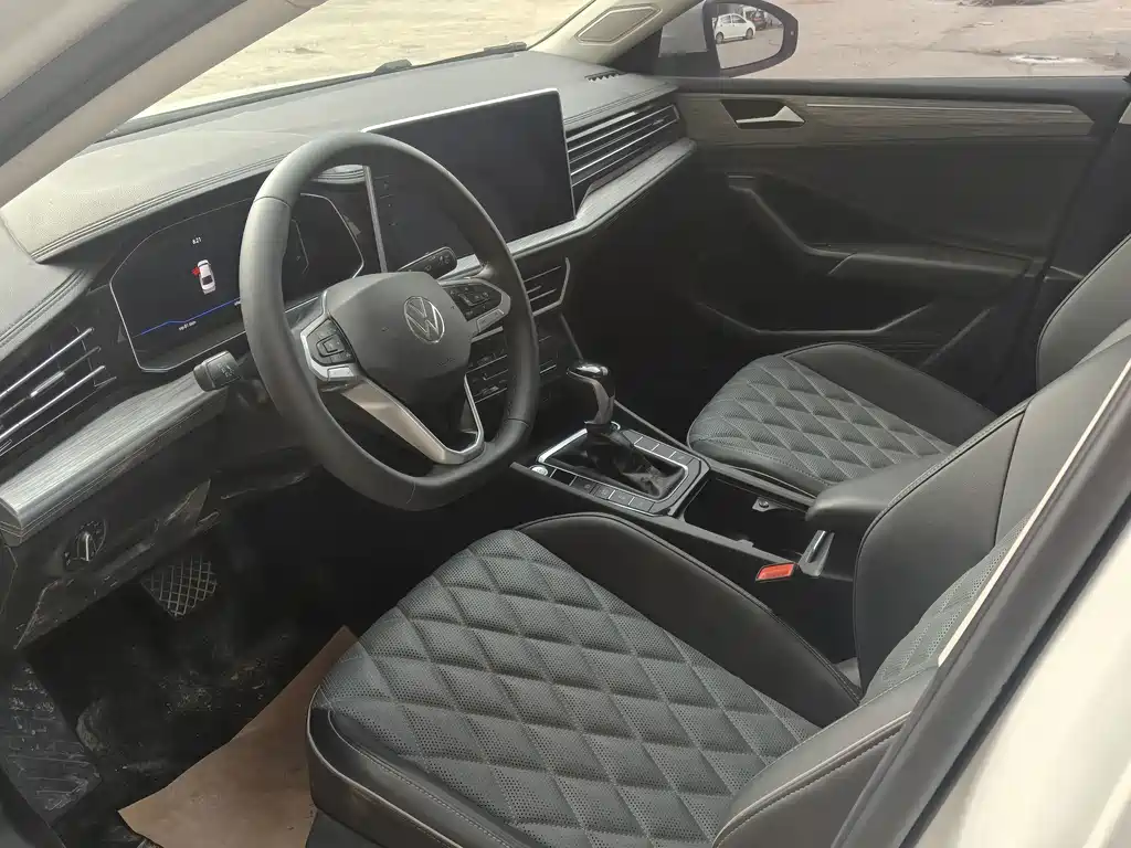 Volkswagen Sagitar 2022