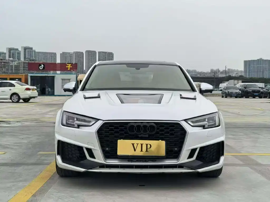 Audi A4L 2018