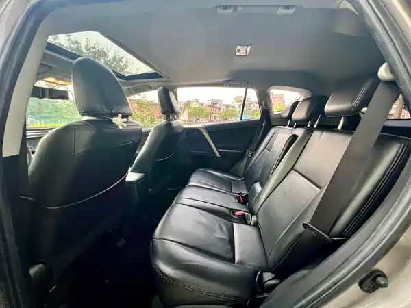 Toyota RAV4 2015