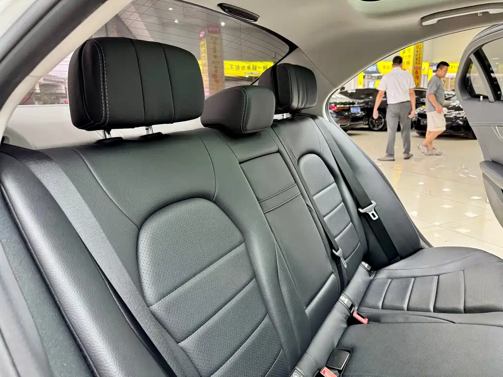 Mercedes-Benz C-Class 2018 — фото 11