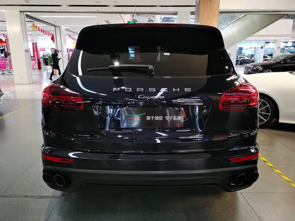 Porsche Cayenne 2015 — фото 4