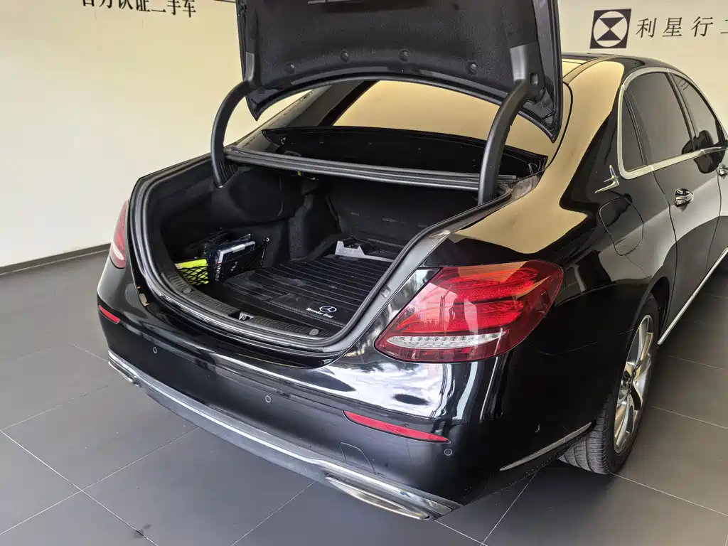 Mercedes-Benz E-Class 2020 — фото 8