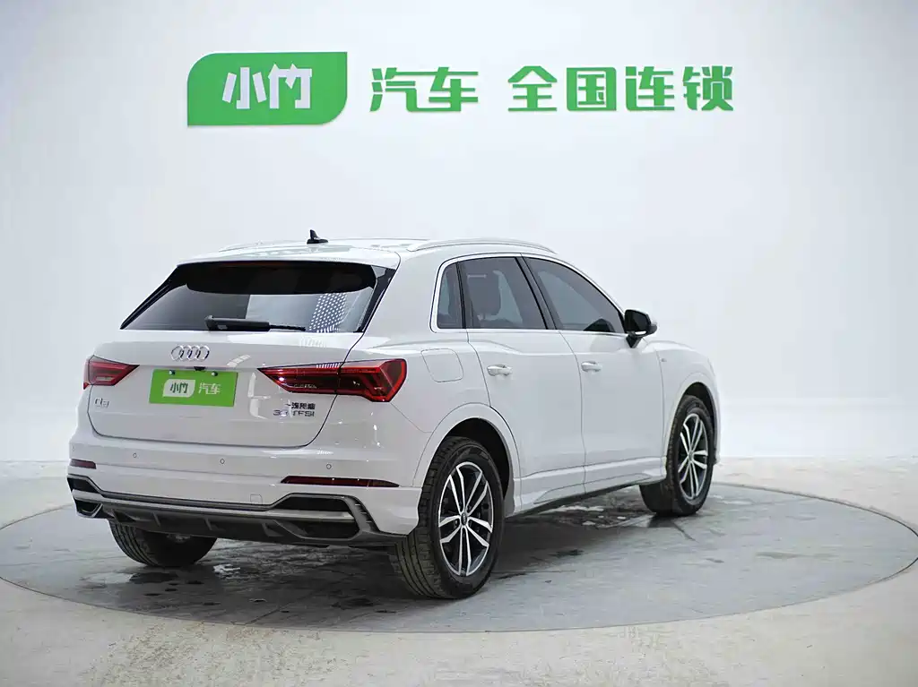 Audi Q3 2023 — фото 14