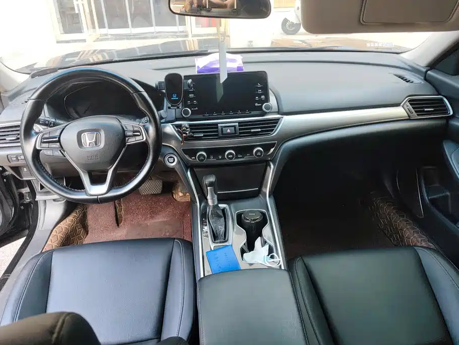 Honda Accord 2021 — фото 12