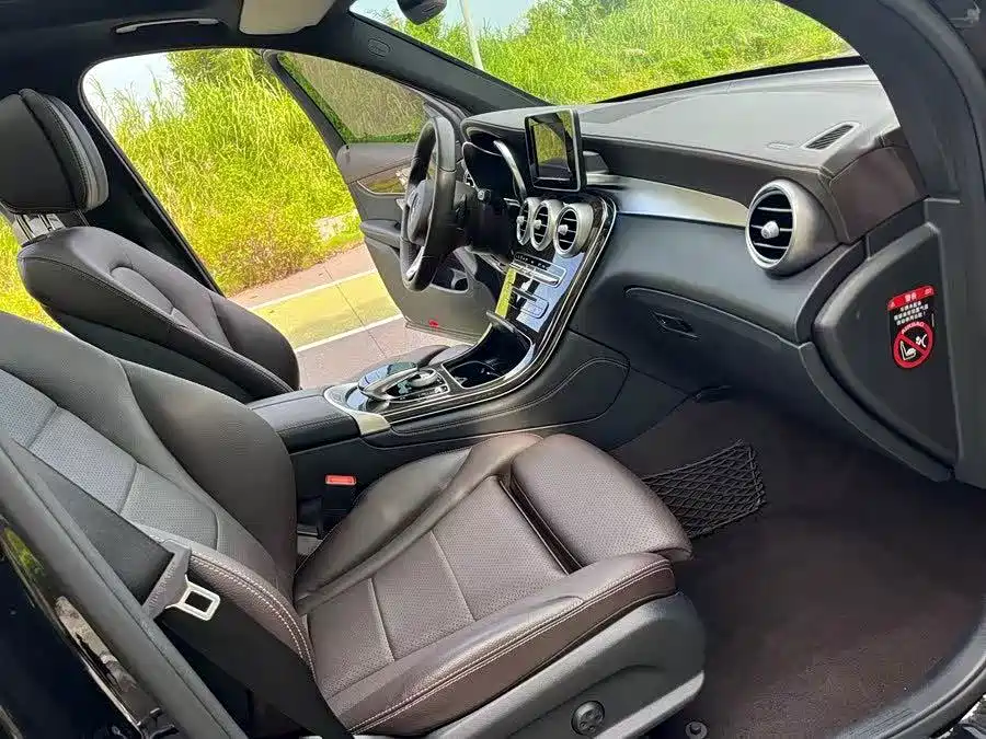 Mercedes-Benz GLC 2017 — фото 10
