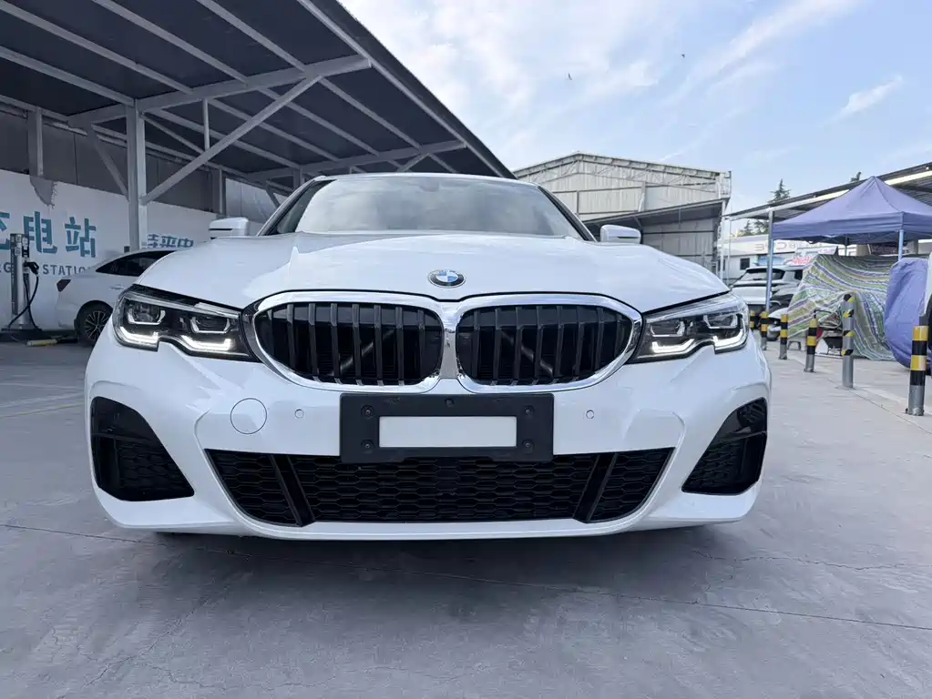 BMW 3 Series 2022
