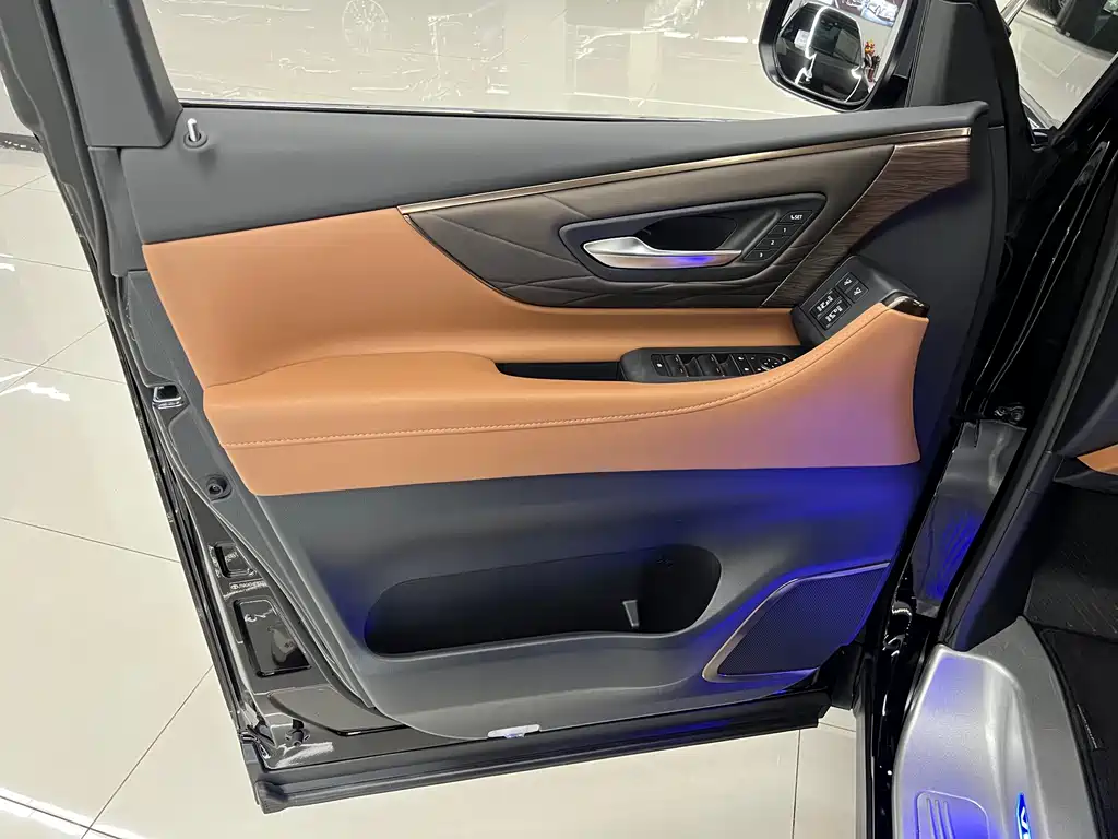 Toyota Vellfire 2023 — фото 20