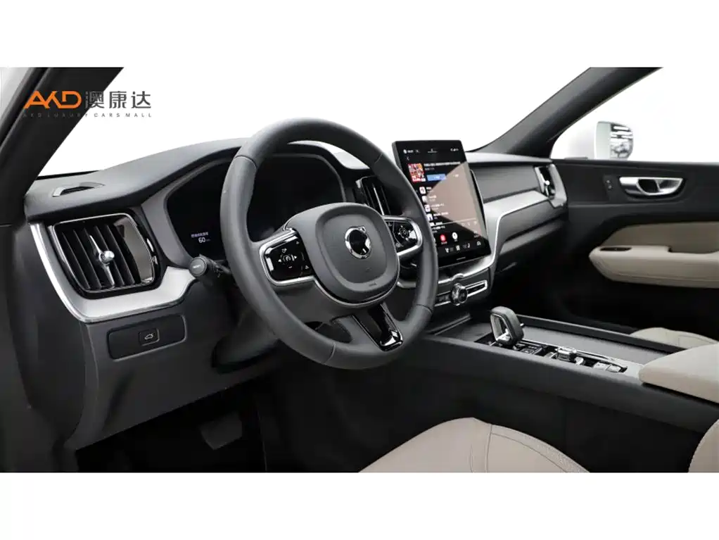 Volvo XC60 2025 — фото 6