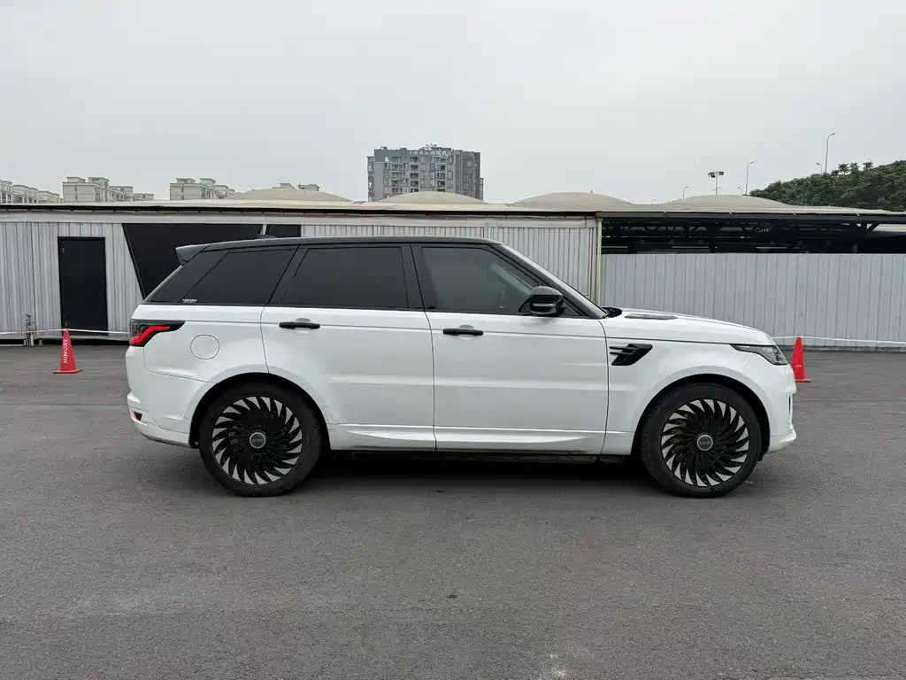 Land Rover Sport 2019 — фото 8