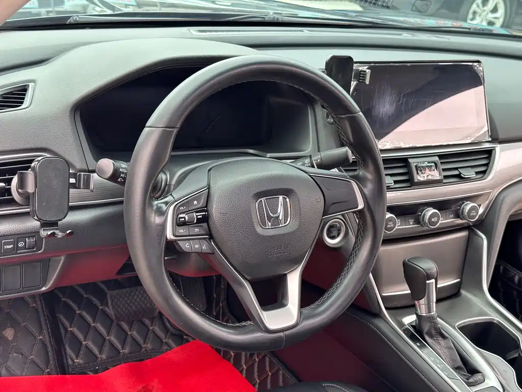 Honda Accord 2022 — фото 16