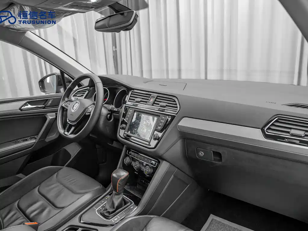 Volkswagen Tiguan L 2018 — фото 13