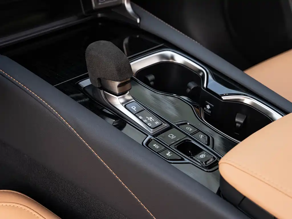 Lexus RX 2025 — фото 15