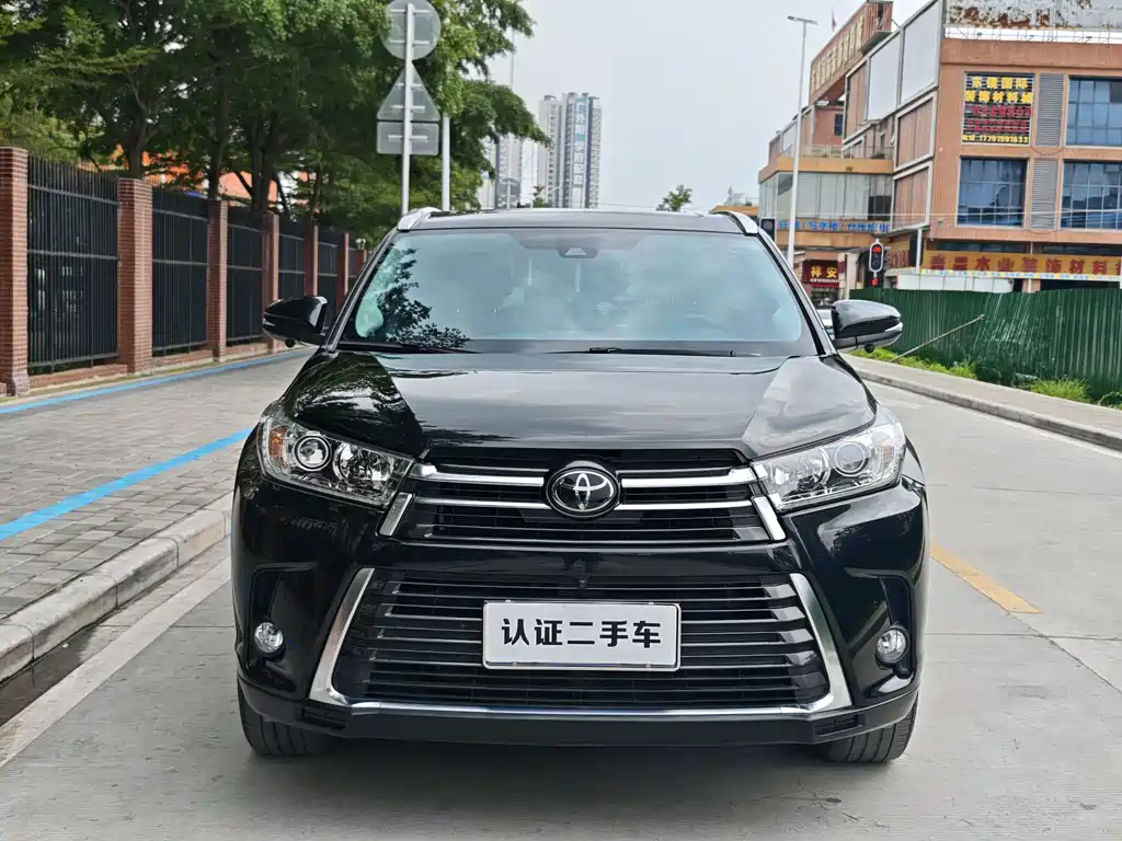 Toyota Highlander 2021 — фото 2