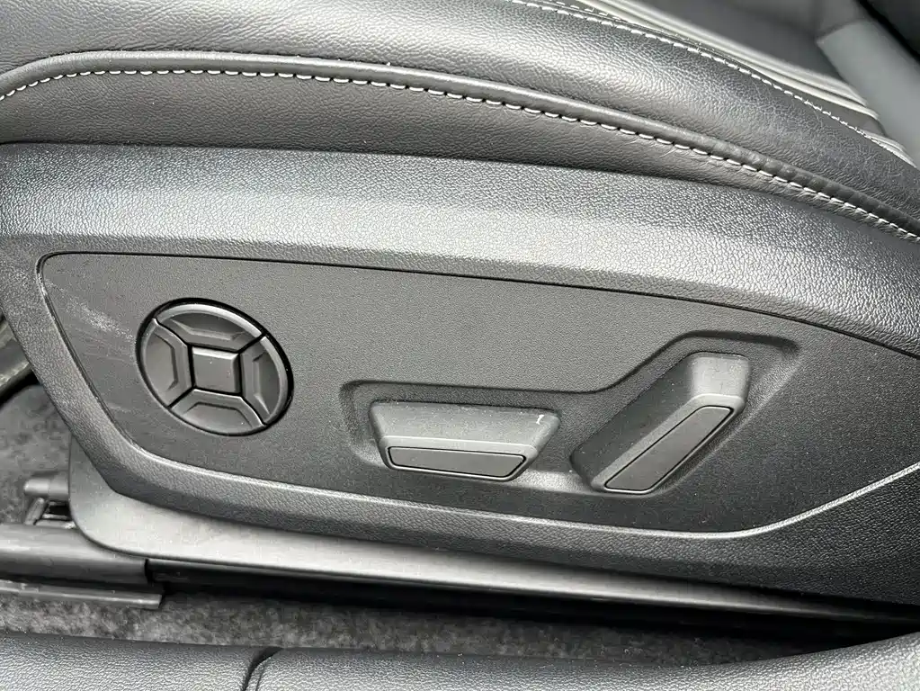 Audi A3 2023 — фото 11