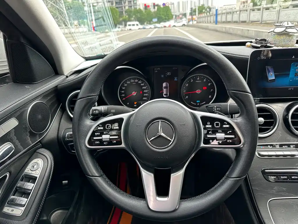 Mercedes-Benz C-Class 2019 — фото 11