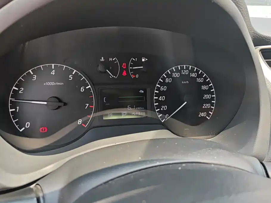 Nissan Sylphy 2015 — фото 14