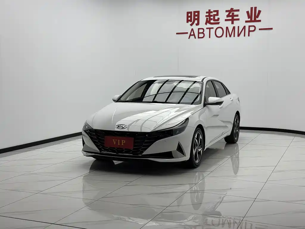 Hyundai Elantra 2023