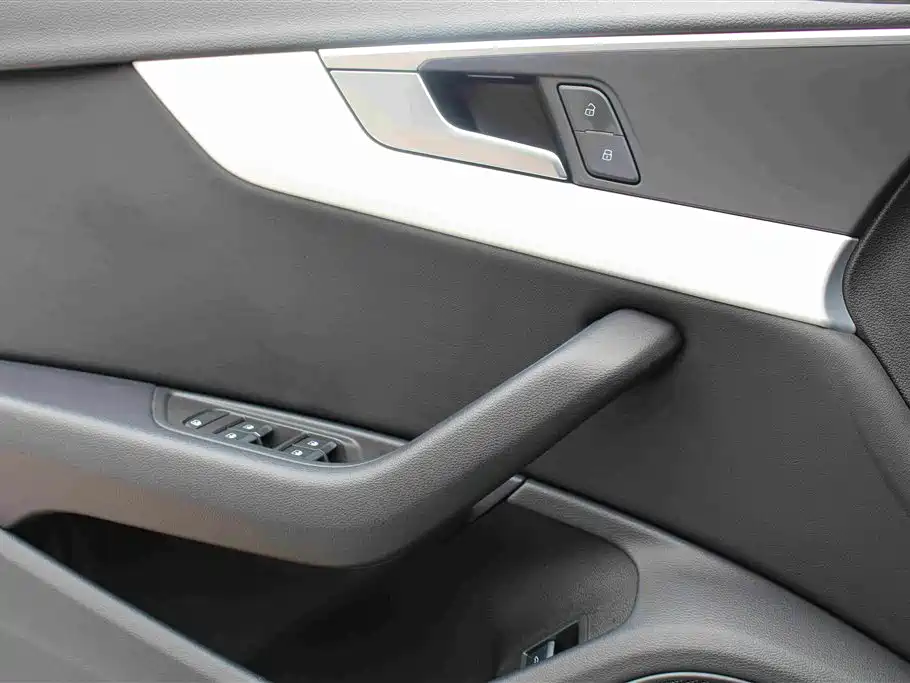 Audi A4L 2021 — фото 12