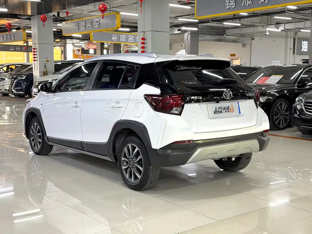 Toyota Yaris L 2022