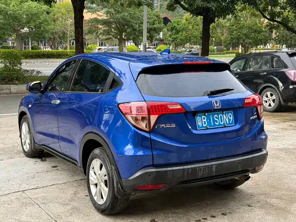 Honda Vezel 2015