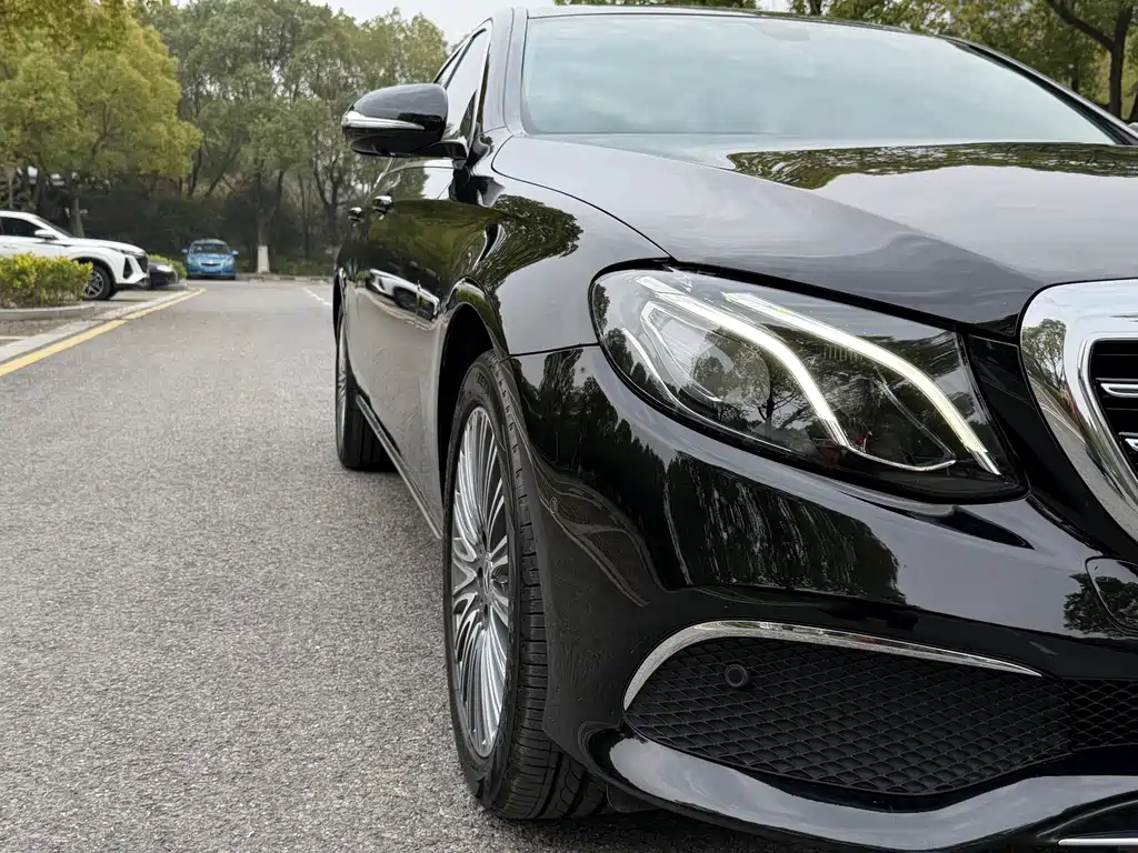 Mercedes-Benz E-Class 2020 — фото 19