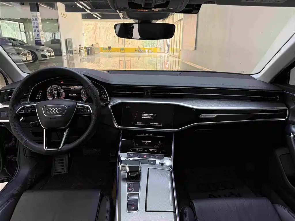 Audi A6L 2022