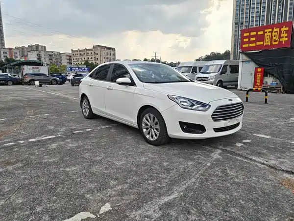 Ford Escort 2018