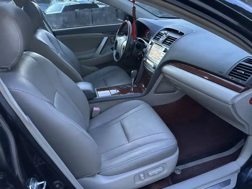 Toyota Camry 2015