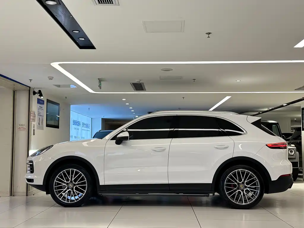 Porsche Cayenne 2019 — фото 4