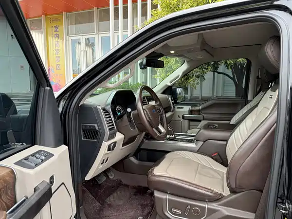 Ford F-150 Raptor 2020
