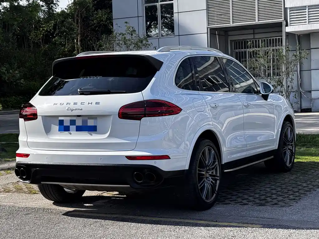 Porsche Cayenne 2016 — фото 5