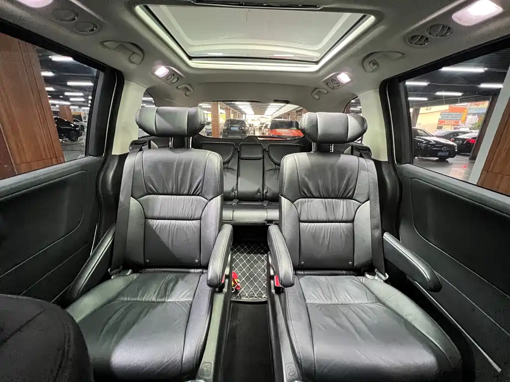 Honda Odyssey 2019 — фото 16