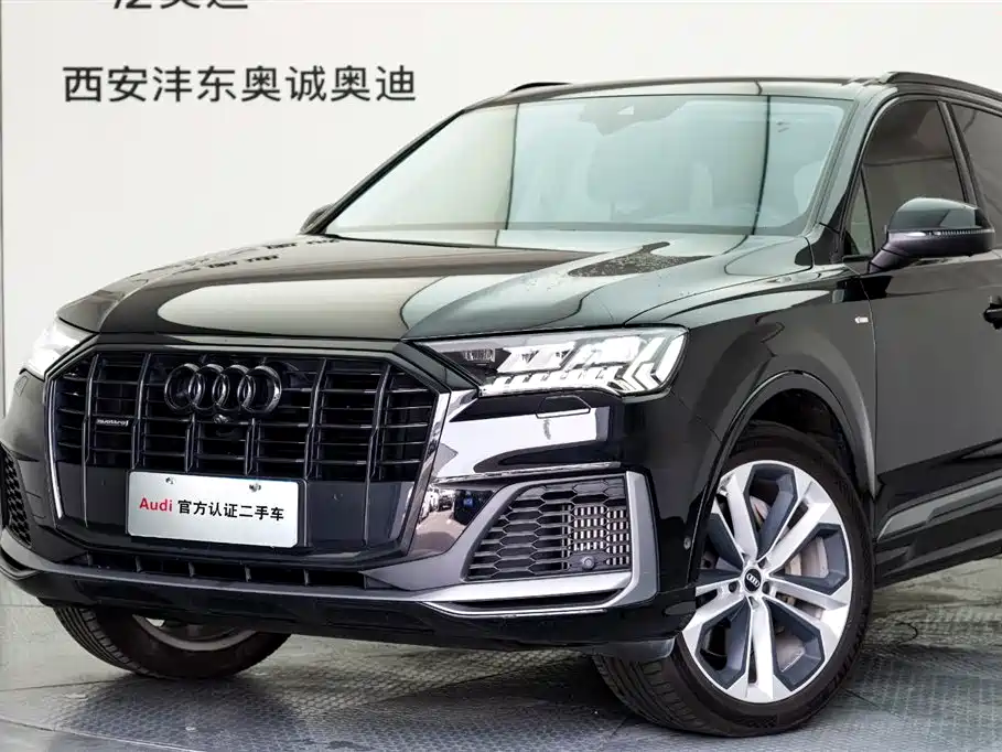 Audi Q7 2020 — фото 22