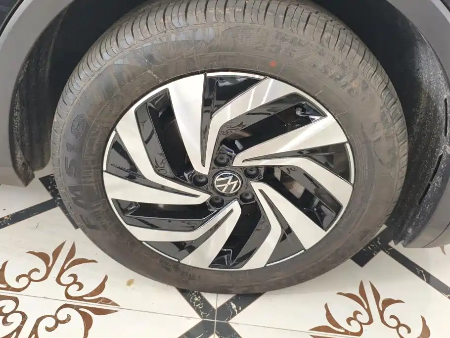Volkswagen Tiguan L 2022