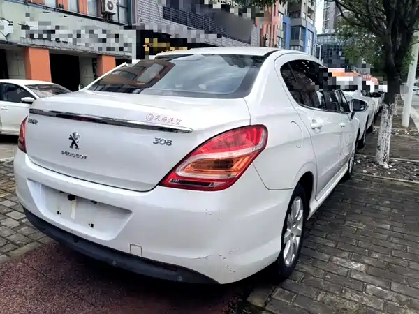 Peugeot 308 2015