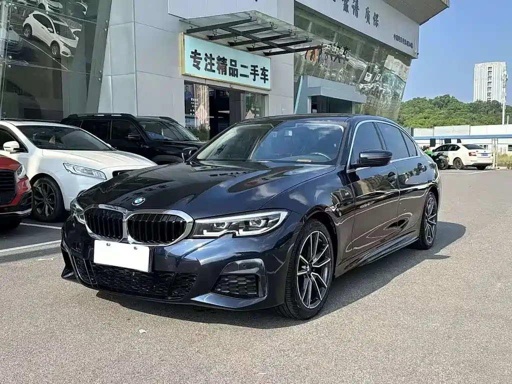 BMW 3 Series 2021 — фото 1