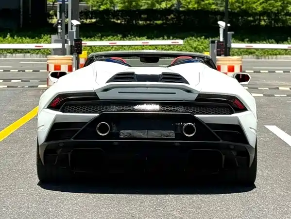 Lamborghini Huracan 2023