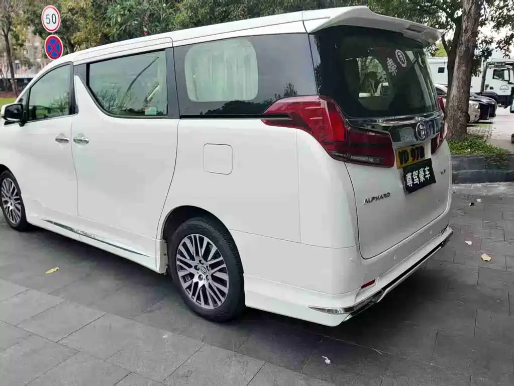 Toyota Alphard 2019 — фото 6