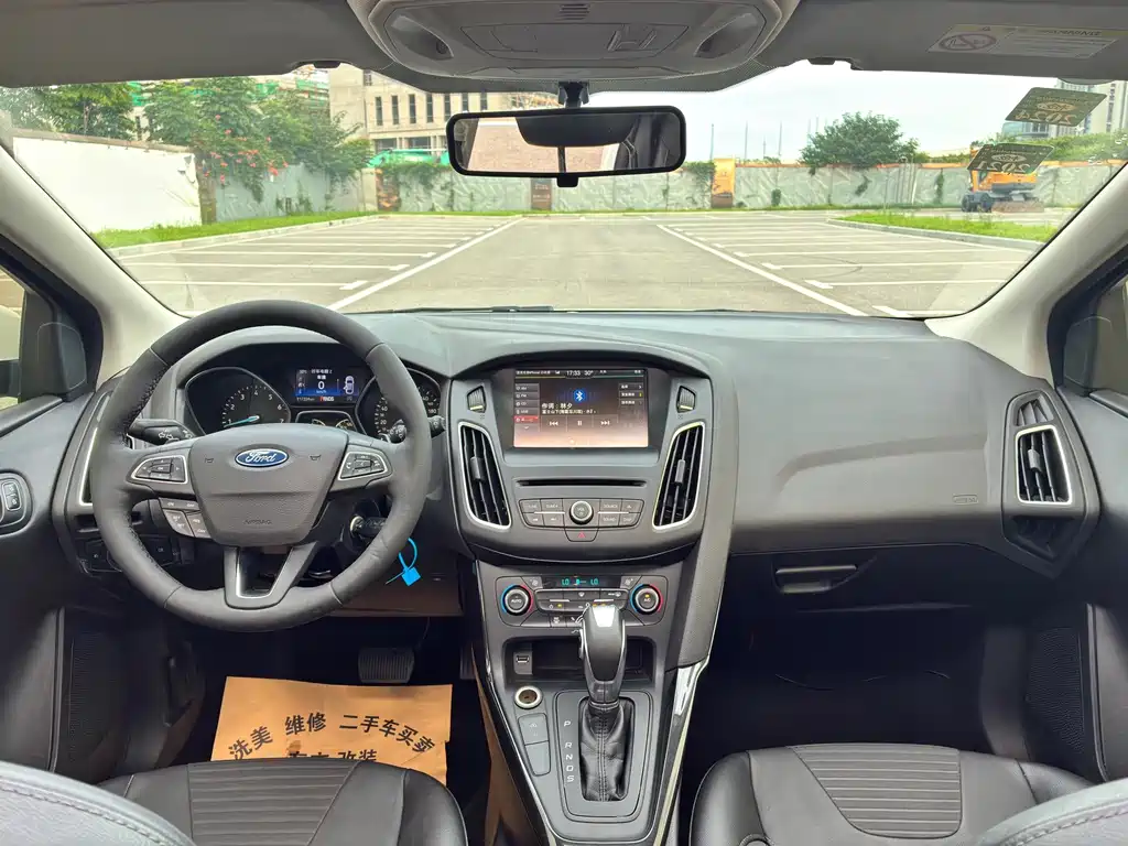 Ford Focus 2016 — фото 10