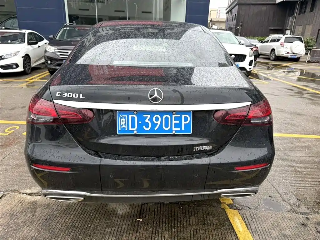 Mercedes-Benz E-Class 2023