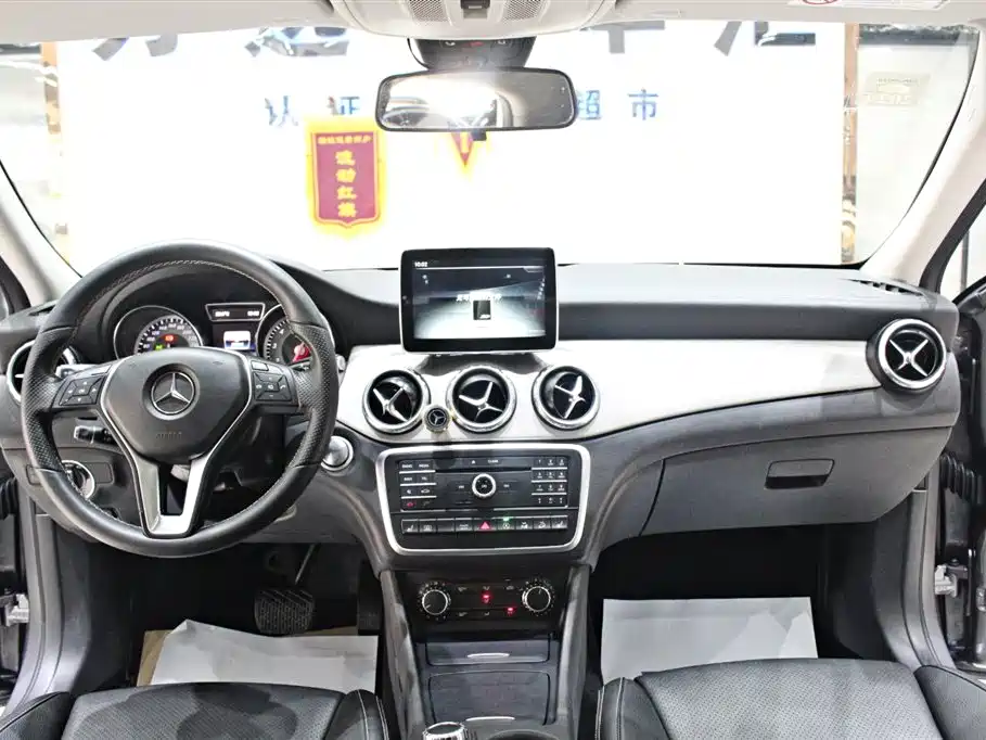 Mercedes-Benz GLA 2016 — фото 11